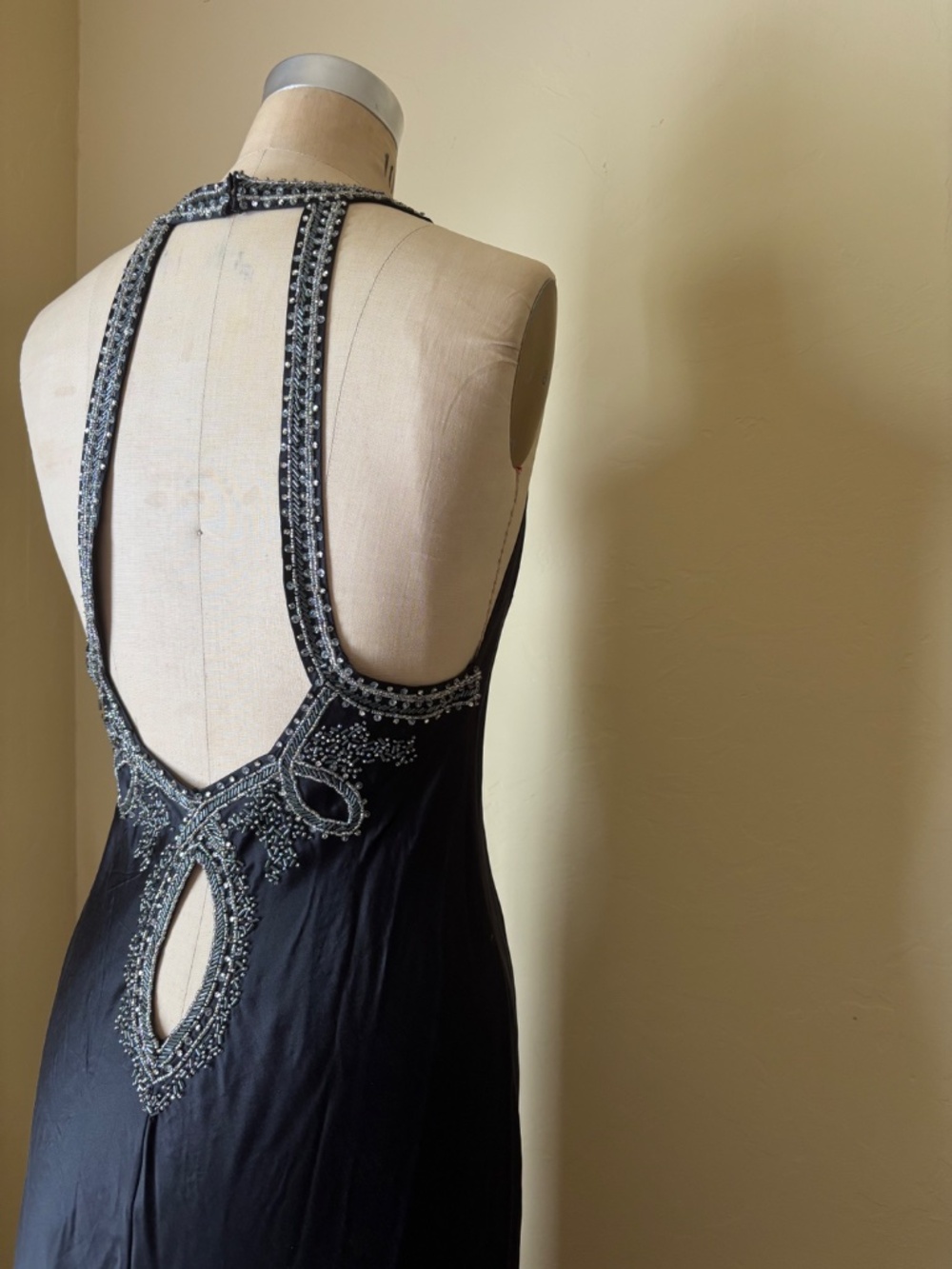 Vintage Y2K VICTORIA'S SECRET 100 SILK Low Back Halter SLIP DRESS Embroidered SM - Picture 11 of 11